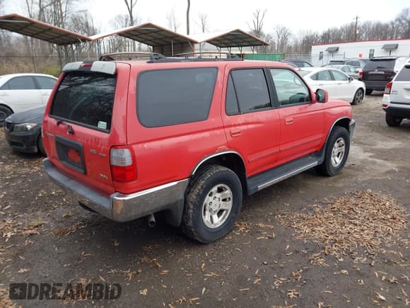 ✅ 2000 Toyota 4Runner SR5 • VIN: JT3HN86R7Y0278001 • Lot: 43876968. Listed on IAAI with 126,886 mi. Free auction sales archive from the USA and detailed vehicle history report at DreamBid. Image 4.