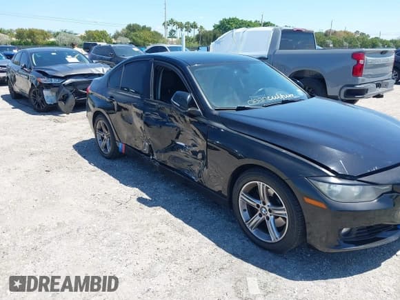 ✅ 2015 BMW 3 Series 328i • VIN: WBA3C1C58FK123489 • Lot: 42026400. Listed on IAAI with 127,880 mi. Free auction sales archive from the USA and detailed vehicle history report at DreamBid. Image 6.