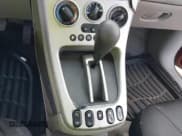 ✅ 2005 Chevrolet Equinox LS • VIN: 2CNDL13F056172893 • Лот: 41503181. Опубликован ранее на IAAI с пробегом 153 641 миль. Бесплатный доступ к архиву аукционных продаж из США и подробный отчёт об истории автомобиля на DreamBid. Изображение 16.