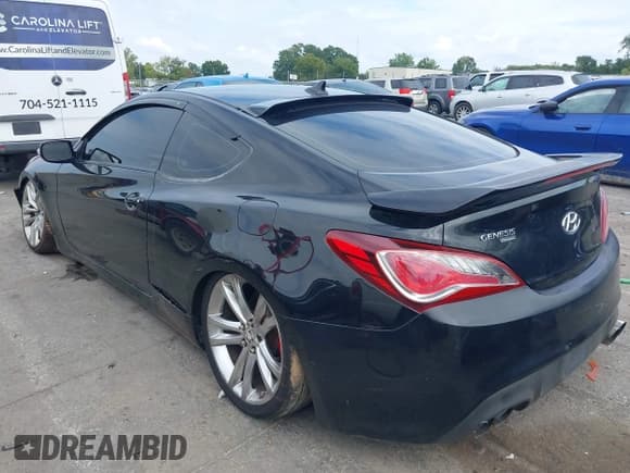 ✅ 2010 Hyundai Genesis Coupe • VIN: KMHHU6KH0AU017481 • Lot: 43252589. Wystawiony na IAAI z przebiegiem 132 076 mil. Bezpłatny archiwum sprzedaży aukcyjnych z USA i szczegółowy raport historii pojazdu na DreamBid. Zdjęcie 3.