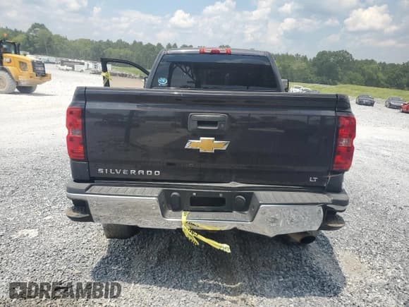 ✅ 2015 Chevrolet Silverado 2500HD LT • VIN: 1GC2KVEGXFZ500368 • Lot: 63537205. Wystawiony na Copart z przebiegiem 215 282 mil. Bezpłatny archiwum sprzedaży aukcyjnych z USA i szczegółowy raport historii pojazdu na DreamBid. Zdjęcie 6.