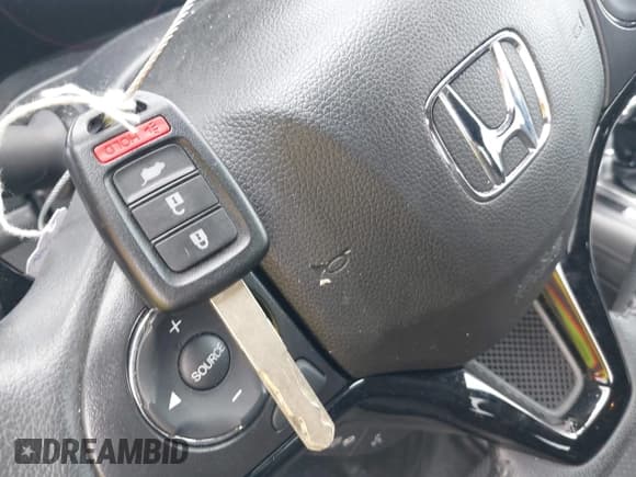 ✅ 2021 Honda HR-V Sport • VIN: 3CZRU5H1XMM714222 • Lot: 43228883. Wystawiony na IAAI z przebiegiem 13 023 mil. Bezpłatny archiwum sprzedaży aukcyjnych z USA i szczegółowy raport historii pojazdu na DreamBid. Zdjęcie 11.