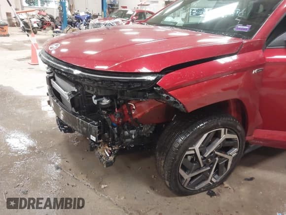 ✅ 2025 Hyundai Kona N Line S • VIN: KM8HBCA33SU205374 • Лот: 41253782. Опубликован ранее на IAAI с пробегом 626 миль. Бесплатный доступ к архиву аукционных продаж из США и подробный отчёт об истории автомобиля на DreamBid. Изображение 19.