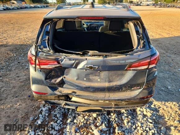 ✅ 2024 Chevrolet Equinox RS • VIN: 3GNAXMEG4RL153839 • Lot: 82499565. Wystawiony na Copart z przebiegiem 30 124 mil. Bezpłatny archiwum sprzedaży aukcyjnych z USA i szczegółowy raport historii pojazdu na DreamBid. Zdjęcie 6.