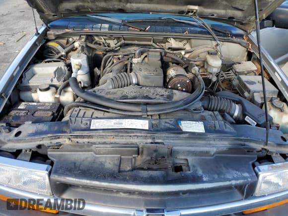 ✅ 2001 Chevrolet S-10 LS • VIN: 1GCCS19571K141956 • Лот: 87008824. Опубликован ранее на Copart с пробегом 110 035 миль. Бесплатный доступ к архиву аукционных продаж из США и подробный отчёт об истории автомобиля на DreamBid. Изображение 11.