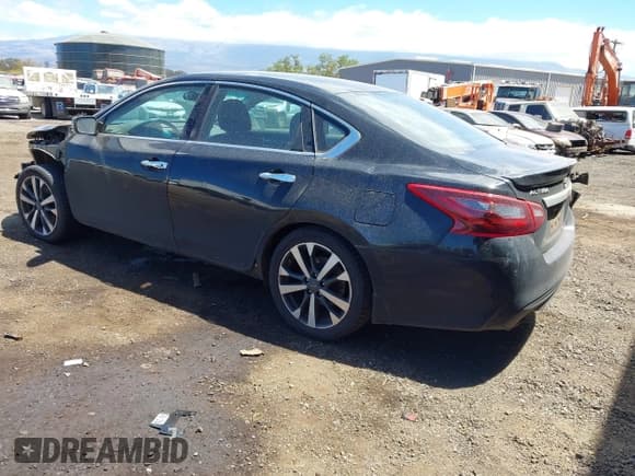 ✅ 2017 Nissan Altima SV • VIN: 1N4AL3AP0HC487127 • Lot: 43250151. Listed on IAAI with 143,525 mi. Free auction sales archive from the USA and detailed vehicle history report at DreamBid. Image 3.