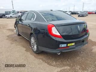✅ 2013 Lincoln MKS • VIN: 1LNHL9DK8DG609548 • Lot: 43303238. Wystawiony na IAAI z przebiegiem 100 265 mil. Bezpłatny archiwum sprzedaży aukcyjnych z USA i szczegółowy raport historii pojazdu na DreamBid. Zdjęcie 3.