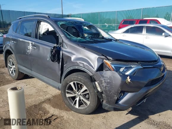 ✅ 2018 Toyota RAV4 XLE • VIN: 2T3RFREV0JW750395 • Лот: 43690716. Опубликован ранее на IAAI с пробегом 79 460 миль. Бесплатный доступ к архиву аукционных продаж из США и подробный отчёт об истории автомобиля на DreamBid. Изображение 1.