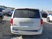 ✅ 2017 Dodge Grand Caravan SE • VIN: 2C4RDGBG2HR612880 • Lot: 43218794. Wystawiony na IAAI z przebiegiem 132 005 mil. Bezpłatny archiwum sprzedaży aukcyjnych z USA i szczegółowy raport historii pojazdu na DreamBid. Zdjęcie 16.