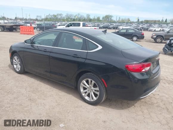 ✅ 2015 Chrysler 200 Limited • VIN: 1C3CCCAB6FN588900 • Лот: 42139791. Опубликован ранее на IAAI с пробегом 132 413 миль. Бесплатный доступ к архиву аукционных продаж из США и подробный отчёт об истории автомобиля на DreamBid. Изображение 3.