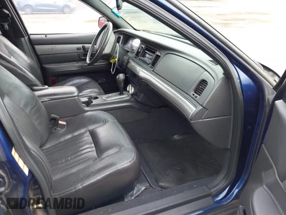 ✅ 2003 Mercury Marauder • VIN: 2MEHM75V33X674412 • Лот: 41879734. Опубликован ранее на IAAI с пробегом 181 984 миль. Бесплатный доступ к архиву аукционных продаж из США и подробный отчёт об истории автомобиля на DreamBid. Изображение 5.