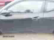 2019 Hyundai Veloster Premium z VIN KMHTG6AF0KU019038, wystawiony jako IAAI lot #41236750 z przebiegiem 83 164 mil mil oraz . Historia ofert i sprzedaży dostępna na DreamBid. Obrazek 14.