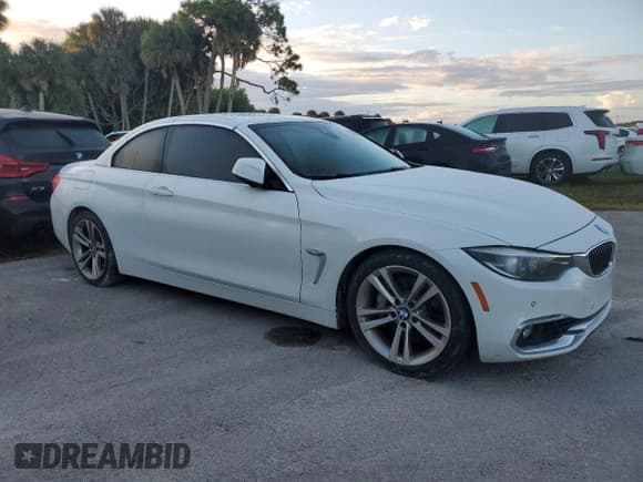 ✅ 2019 BMW 4 Series 440i • VIN: WBA4Z5C5XKEE17045 • Lot: 74325114. Wystawiony na Copart z przebiegiem 82 911 mil. Bezpłatny archiwum sprzedaży aukcyjnych z USA i szczegółowy raport historii pojazdu na DreamBid. Zdjęcie 4.