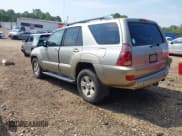 ✅ 2004 Toyota 4Runner SR5 • VIN: JTEZU14R740027532 • Lot: 43025207. Listed on IAAI with 174,316 mi. Free auction sales archive from the USA and detailed vehicle history report at DreamBid. Image 3.