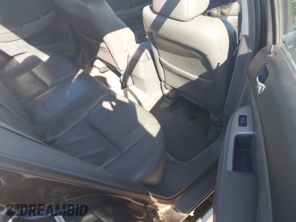 ✅ 2004 Honda Accord EX • VIN: 1HGCM66574A004569 • Lot: 43174513. Listed on IAAI with 286,029 mi. Free auction sales archive from the USA and detailed vehicle history report at DreamBid. Image 8.