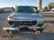 ✅ 2004 GMC Sierra 2500HD SLT • VIN: 1GTHK23104F126388 • Lot: 87218725. Wystawiony na Copart z przebiegiem 193 720 mil. Bezpłatny archiwum sprzedaży aukcyjnych z USA i szczegółowy raport historii pojazdu na DreamBid. Zdjęcie 5.