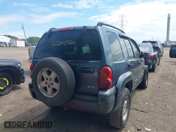 ✅ 2002 Jeep Liberty Limited • VIN: 1J4GL58KX2W339237 • Lot: 42284526. Listed on IAAI with 183,416 mi. Free auction sales archive from the USA and detailed vehicle history report at DreamBid. Image 4.