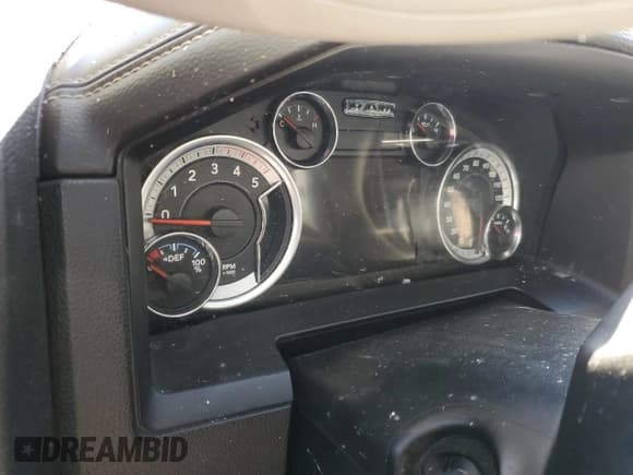 ✅ 2017 Ram 3500 Laramie • VIN: 3C63R3EL9HG536192 • Лот: 92607185. Опубликован ранее на Copart с пробегом Не указан. Бесплатный доступ к архиву аукционных продаж из США и подробный отчёт об истории автомобиля на DreamBid. Изображение 9.