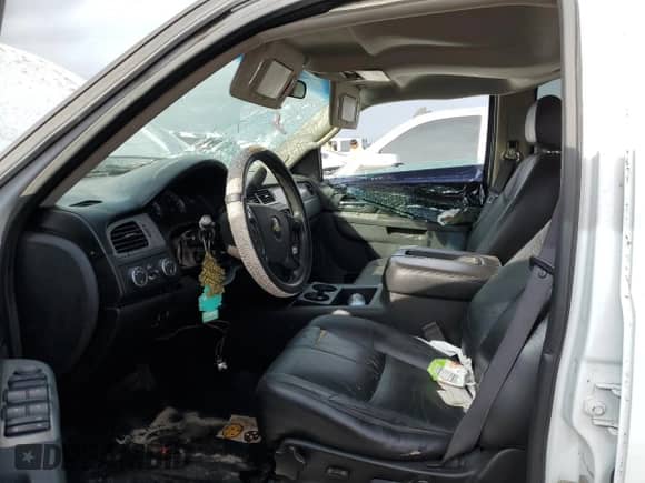 2011 Chevrolet Tahoe Commercial with VIN 1GNSK4E05BR228410, listed as a Copart auction lot 76700774 with Not provided miles and Salvage title. Bid and sale history available at DreamBid. Image 7.