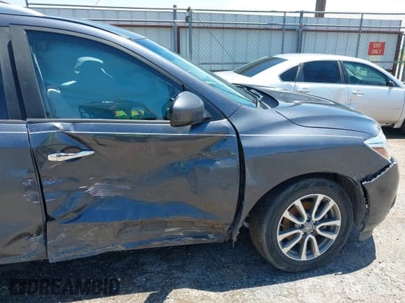 ✅ 2014 Nissan Pathfinder SV • VIN: 5N1AR2MNXEC605883 • Lot: 42661548. Listed on IAAI with 196,152 mi. Free auction sales archive from the USA and detailed vehicle history report at DreamBid. Image 6.