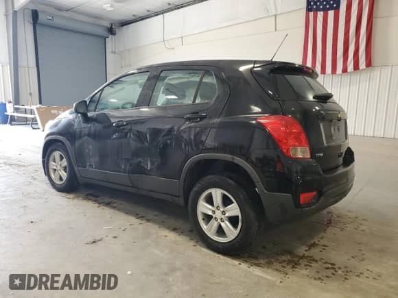 2019 Chevrolet Trax LS with VIN 3GNCJKSB0KL282349, listed as a Copart auction lot 66131565 with 39,820 mi miles and Clean title. Bid and sale history available at DreamBid. Image 2.