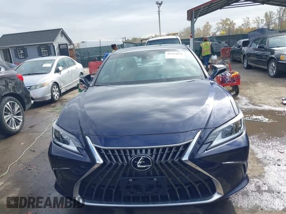 ✅ 2024 Lexus ES 300h Luxury • VIN: 58AEA1C15RU039612 • Lot: 43543034. Listed on IAAI with 20,263 mi. Free auction sales archive from the USA and detailed vehicle history report at DreamBid. Image 13.