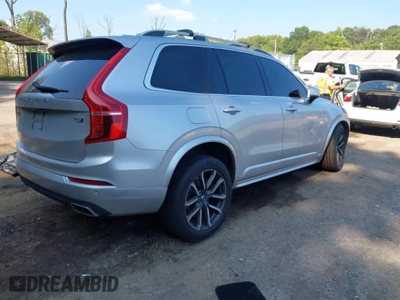 ✅ 2019 Volvo XC90 Momentum • VIN: YV4A22PKXK1416410 • Лот: 43247581. Опубликован ранее на IAAI с пробегом 115 289 миль. Бесплатный доступ к архиву аукционных продаж из США и подробный отчёт об истории автомобиля на DreamBid. Изображение 4.