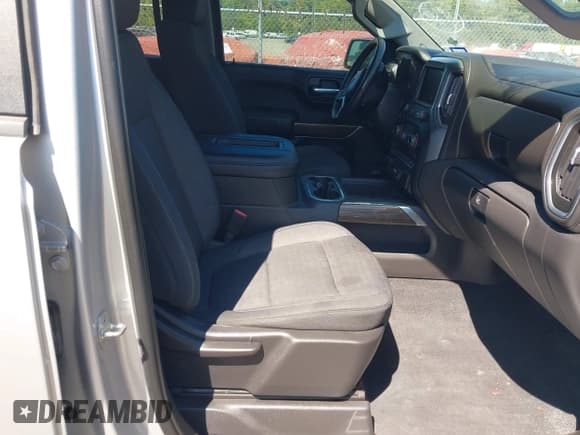 ✅ 2020 Chevrolet Silverado 1500 RST • VIN: 3GCUYEED9LG398957 • Lot: 43138680. Wystawiony na IAAI z przebiegiem Nie podano. Bezpłatny archiwum sprzedaży aukcyjnych z USA i szczegółowy raport historii pojazdu na DreamBid. Zdjęcie 5.