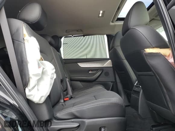 ✅ 2025 Mazda CX-90 Preferred • VIN: JM3KKBHD5S1225833 • Lot: 93878525. Wystawiony na Copart z przebiegiem 3 439 mil. Bezpłatny archiwum sprzedaży aukcyjnych z USA i szczegółowy raport historii pojazdu na DreamBid. Zdjęcie 11.