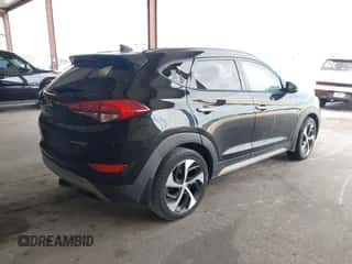 2018 Hyundai Tucson Limited z VIN KM8J33A2XJU798638, wystawiony jako IAAI lot #43624593 z przebiegiem 129 770 mil mil oraz . Historia ofert i sprzedaży dostępna na DreamBid. Obrazek 4.