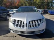 ✅ 2010 Lincoln MKT • VIN: 2LMHJ5AR3ABJ12558 • Lot: 87272615. Wystawiony na Copart z przebiegiem 145 815 mil. Bezpłatny archiwum sprzedaży aukcyjnych z USA i szczegółowy raport historii pojazdu na DreamBid. Zdjęcie 5.
