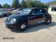 ✅ 2014 Volkswagen Beetle 2.5L • VIN: 3VW5P7AT4EM807139 • Lot: 90394075. Listed on Copart with Not provided. Free auction sales archive from the USA and detailed vehicle history report at DreamBid. Image 2.