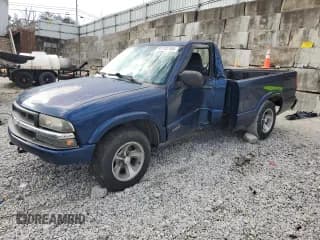✅ 1999 Chevrolet S-10 LS • VIN: 1GCCS14X0XK141850 • Lot: 91155105. Listed on Copart with 142,883 mi. Free auction sales archive from the USA and detailed vehicle history report at DreamBid. Image 1.