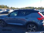 ✅ 2021 Volvo XC40 R-Design • VIN: YV4162UM7M2446598 • Лот: 43425499. Опубликован ранее на IAAI с пробегом 45 243 миль. Бесплатный доступ к архиву аукционных продаж из США и подробный отчёт об истории автомобиля на DreamBid. Изображение 14.