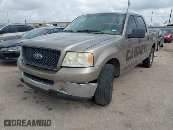 ✅ 2005 Ford F-150 XLT • VIN: 1FTPW12575KE01729 • Lot: 43741532. Wystawiony na IAAI z przebiegiem 419 997 mil. Bezpłatny archiwum sprzedaży aukcyjnych z USA i szczegółowy raport historii pojazdu na DreamBid. Zdjęcie 2.