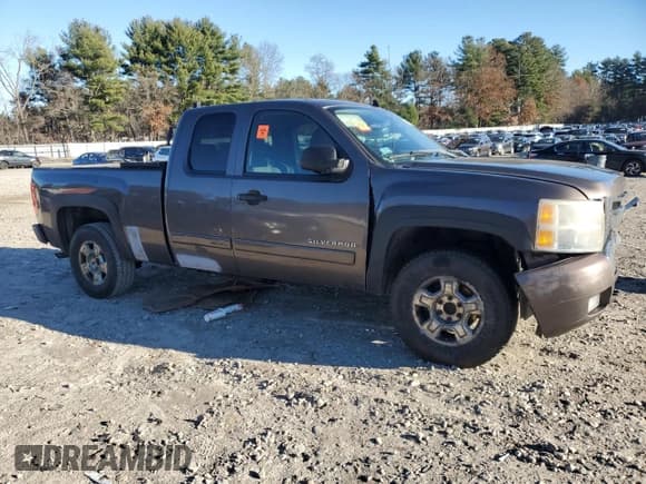 ✅ 2007 Chevrolet Silverado 1500 1LT • VIN: 2GCEC19C471731240 • Лот: 92356235. Опубликован ранее на Copart с пробегом 200 386 миль. Бесплатный доступ к архиву аукционных продаж из США и подробный отчёт об истории автомобиля на DreamBid. Изображение 4.