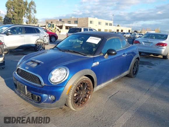 ✅ 2012 MINI Coupe S • VIN: WMWSX3C51CT155167 • Lot: 43751800. Listed on IAAI with Not provided. Free auction sales archive from the USA and detailed vehicle history report at DreamBid. Image 6.
