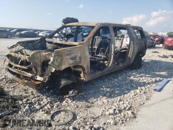 ✅ 2023 Chevrolet Suburban LT • VIN: 1GNSCCKD7PR332242 • Lot: 59224604. Wystawiony na Copart z przebiegiem Nie podano. Bezpłatny archiwum sprzedaży aukcyjnych z USA i szczegółowy raport historii pojazdu na DreamBid. Zdjęcie 1.