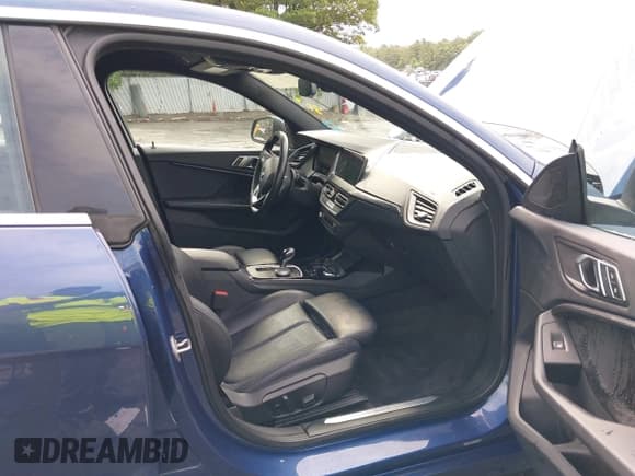 ✅ 2023 BMW 2 Series 228i xDrive • VIN: WBA73AK09P7M11999 • Lot: 42607008. Listed on IAAI with 23,271 mi. Free auction sales archive from the USA and detailed vehicle history report at DreamBid. Image 5.