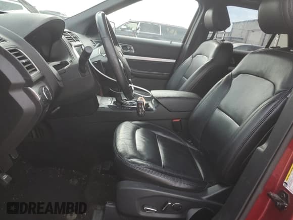 ✅ 2017 Ford Explorer XLT • VIN: 1FM5K8D85HGC65428 • Lot: 58605835. Wystawiony na Copart z przebiegiem 142 496 mil. Bezpłatny archiwum sprzedaży aukcyjnych z USA i szczegółowy raport historii pojazdu na DreamBid. Zdjęcie 7.