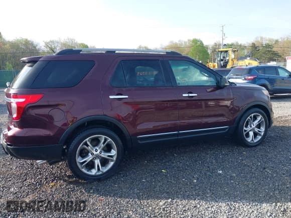 ✅ 2011 Ford Explorer Limited • VIN: 1FMHK8F8XBGA55912 • Lot: 42123323. Wystawiony na IAAI z przebiegiem 232 238 mil. Bezpłatny archiwum sprzedaży aukcyjnych z USA i szczegółowy raport historii pojazdu na DreamBid. Zdjęcie 13.