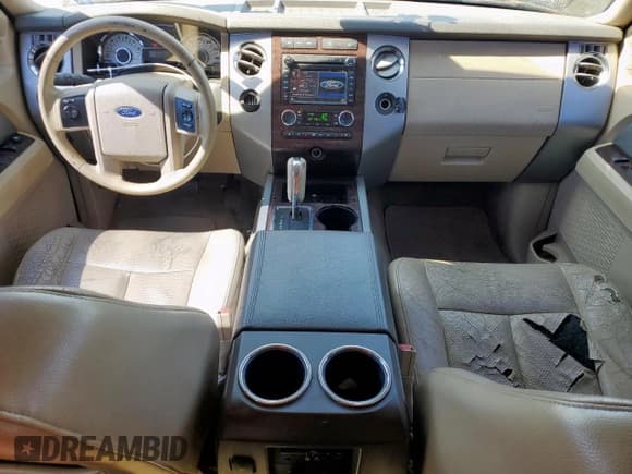 ✅ 2011 Ford Expedition XLT • VIN: 1FMJU1H59BEF07656 • Lot: 80199795. Listed on Copart with 238,949 mi. Free auction sales archive from the USA and detailed vehicle history report at DreamBid. Image 8.