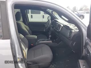 ✅ 2019 Toyota Tacoma SR5 • VIN: 3TMAZ5CN7KM086311 • Lot: 43514029. Listed on IAAI with 33,027 mi. Free auction sales archive from the USA and detailed vehicle history report at DreamBid. Image 5.