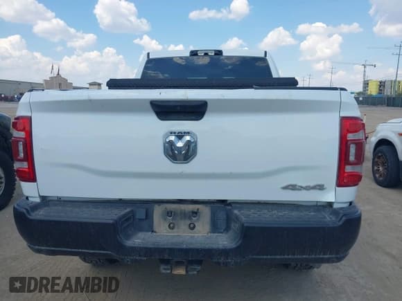 ✅ 2022 Ram 2500 Tradesman • VIN: 3C6UR5CJ3NG298322 • Lot: 43000975. Listed on IAAI with 97,692 mi. Free auction sales archive from the USA and detailed vehicle history report at DreamBid. Image 16.
