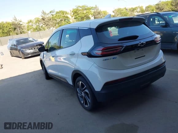 ✅ 2023 Chevrolet Bolt EV 2LT • VIN: 1G1FX6S04P4176695 • Lot: 42354391. Listed on IAAI with 16,977 mi. Free auction sales archive from the USA and detailed vehicle history report at DreamBid. Image 3.