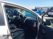 ✅ 2014 Nissan Note S Plus • VIN: 3N1CE2CPXEL433230 • Lot: 43341163. Wystawiony na IAAI z przebiegiem 55 710 mil. Bezpłatny archiwum sprzedaży aukcyjnych z USA i szczegółowy raport historii pojazdu na DreamBid. Zdjęcie 5.