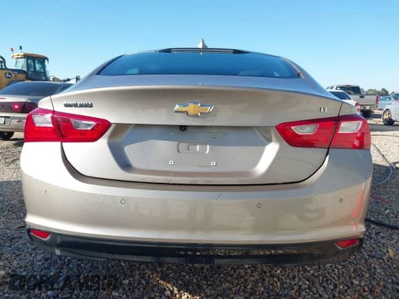 2024 Chevrolet Malibu LT z VIN 1G1ZD5ST4RF144962, wystawiony jako IAAI lot #43565789 z przebiegiem 44 874 mil mil oraz . Historia ofert i sprzedaży dostępna na DreamBid. Obrazek 16.