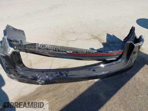 ✅ 2024 Volkswagen Atlas SE • VIN: 1V2HR2CA7RC515466 • Lot: 42687370. Listed on IAAI with 78,790 mi. Free auction sales archive from the USA and detailed vehicle history report at DreamBid. Image 12.