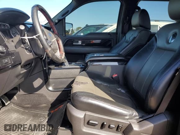 ✅ 2011 Ford F-150 Harley-Davidson • VIN: 1FTFW1E63BFC86342 • Lot: 82509365. Wystawiony na Copart z przebiegiem 211 552 mil. Bezpłatny archiwum sprzedaży aukcyjnych z USA i szczegółowy raport historii pojazdu na DreamBid. Zdjęcie 7.