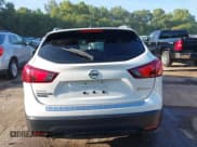 ✅ 2017 Nissan Rogue SV • VIN: JN1BJ1CR5HW112164 • Lot: 42740055. Listed on IAAI with 98,276 mi. Free auction sales archive from the USA and detailed vehicle history report at DreamBid. Image 17.